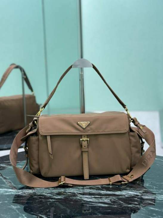 Picture of Prada Handbags _SKUfw207949992fw